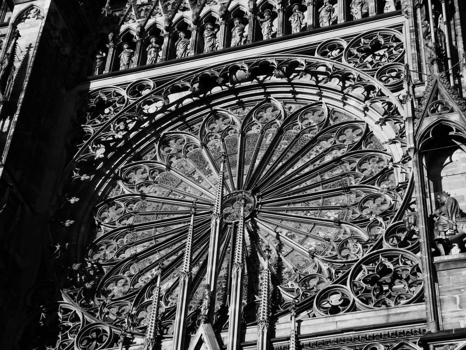 Strasbourg: History and Monuments