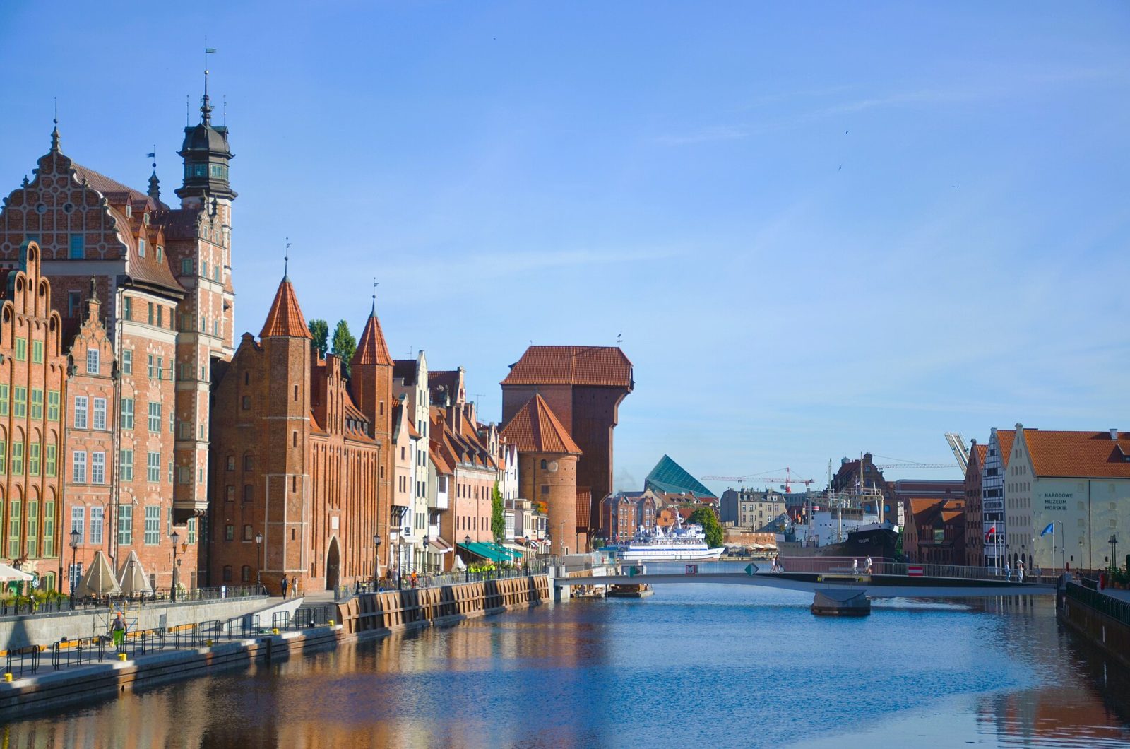 Motława Waterfront and Medieval Crane
