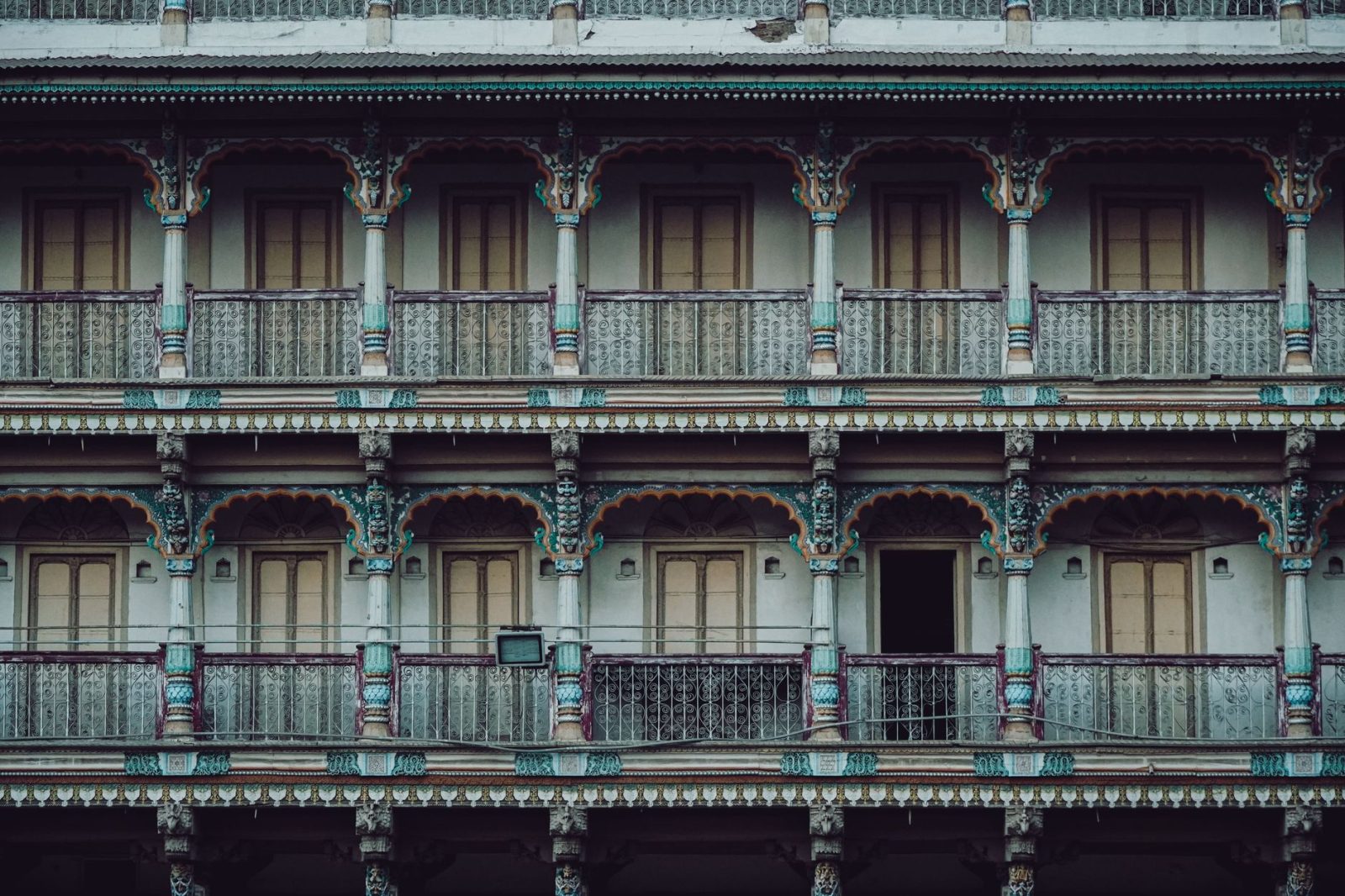 Pol Neighborhoods and Carved Wooden Facades