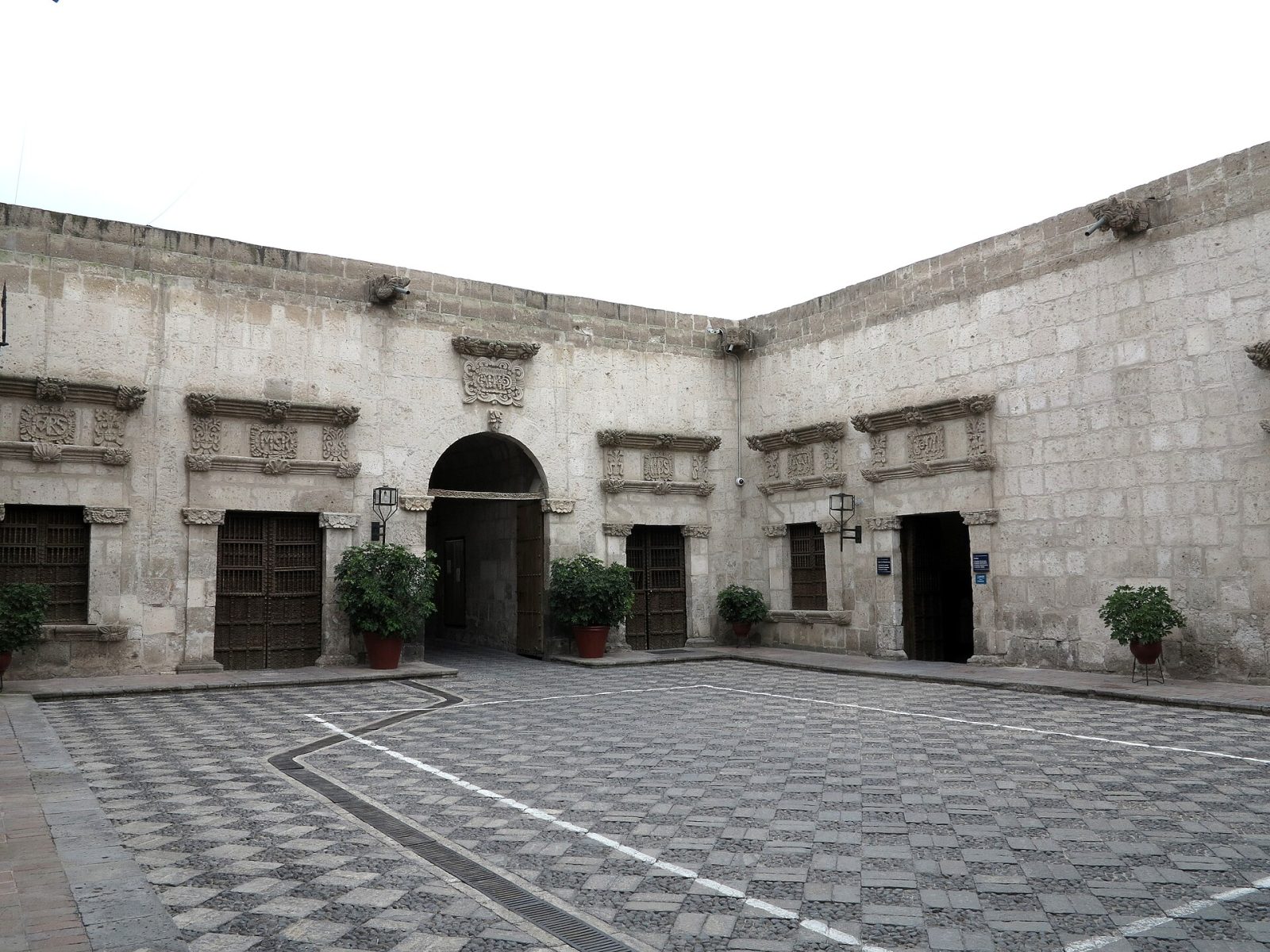 Arequipa — Colonial casonas and sunlit courtyards