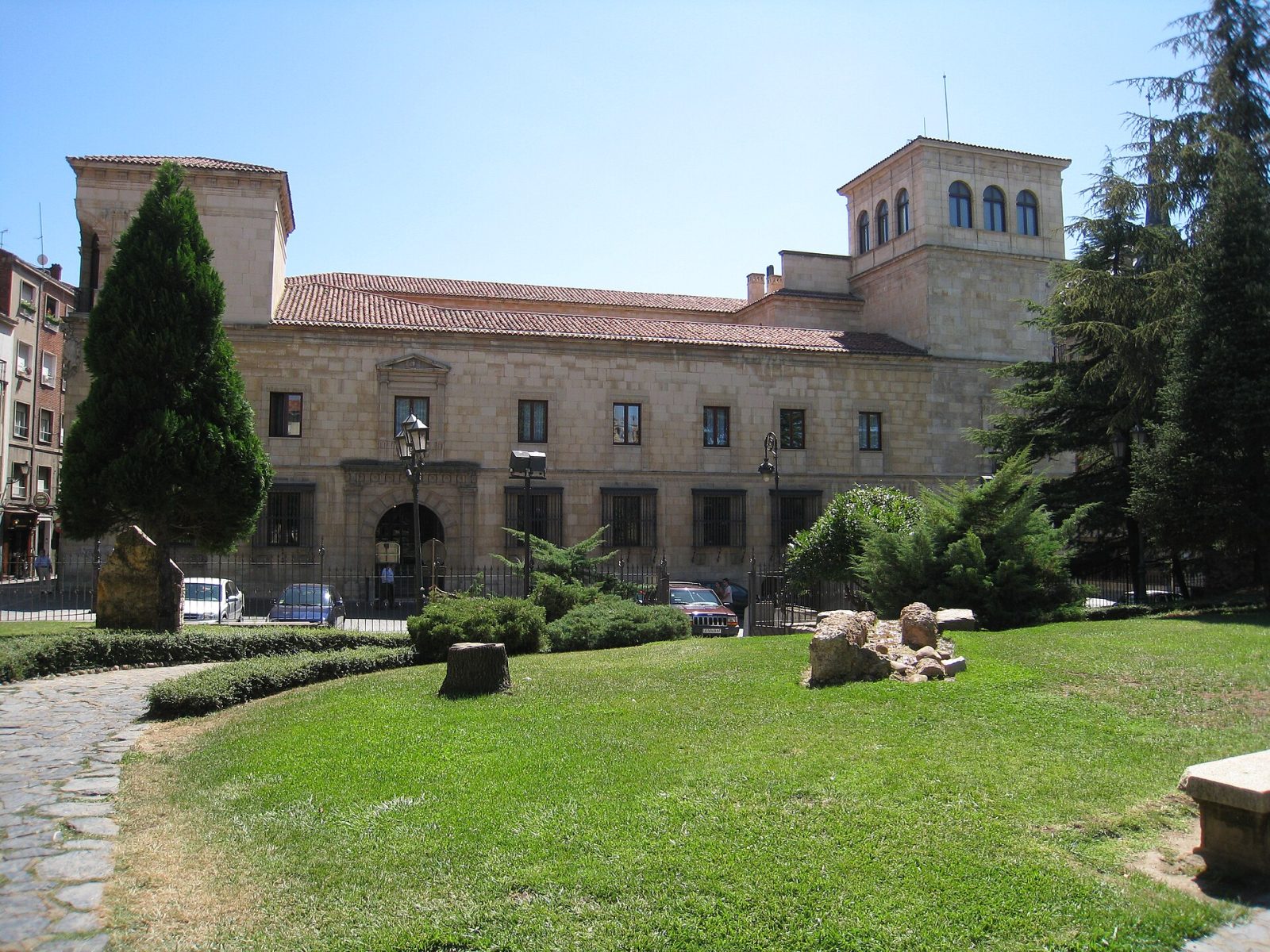 Gardens and Open Air of León