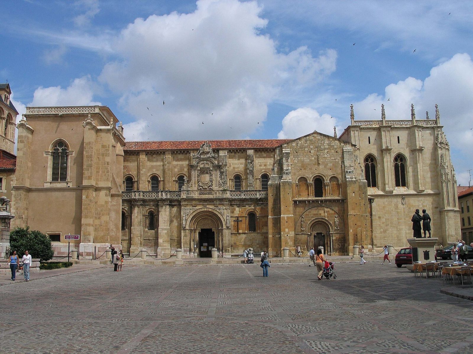 The Legacy of the Leonese Kings