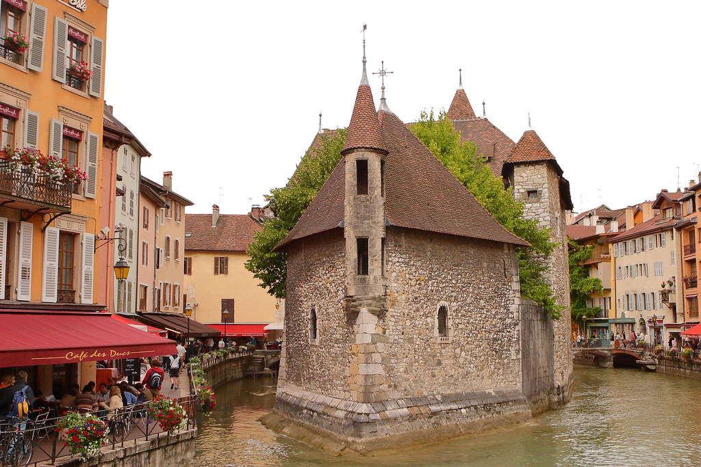 Annecy: Landmarks, Gardens and Views