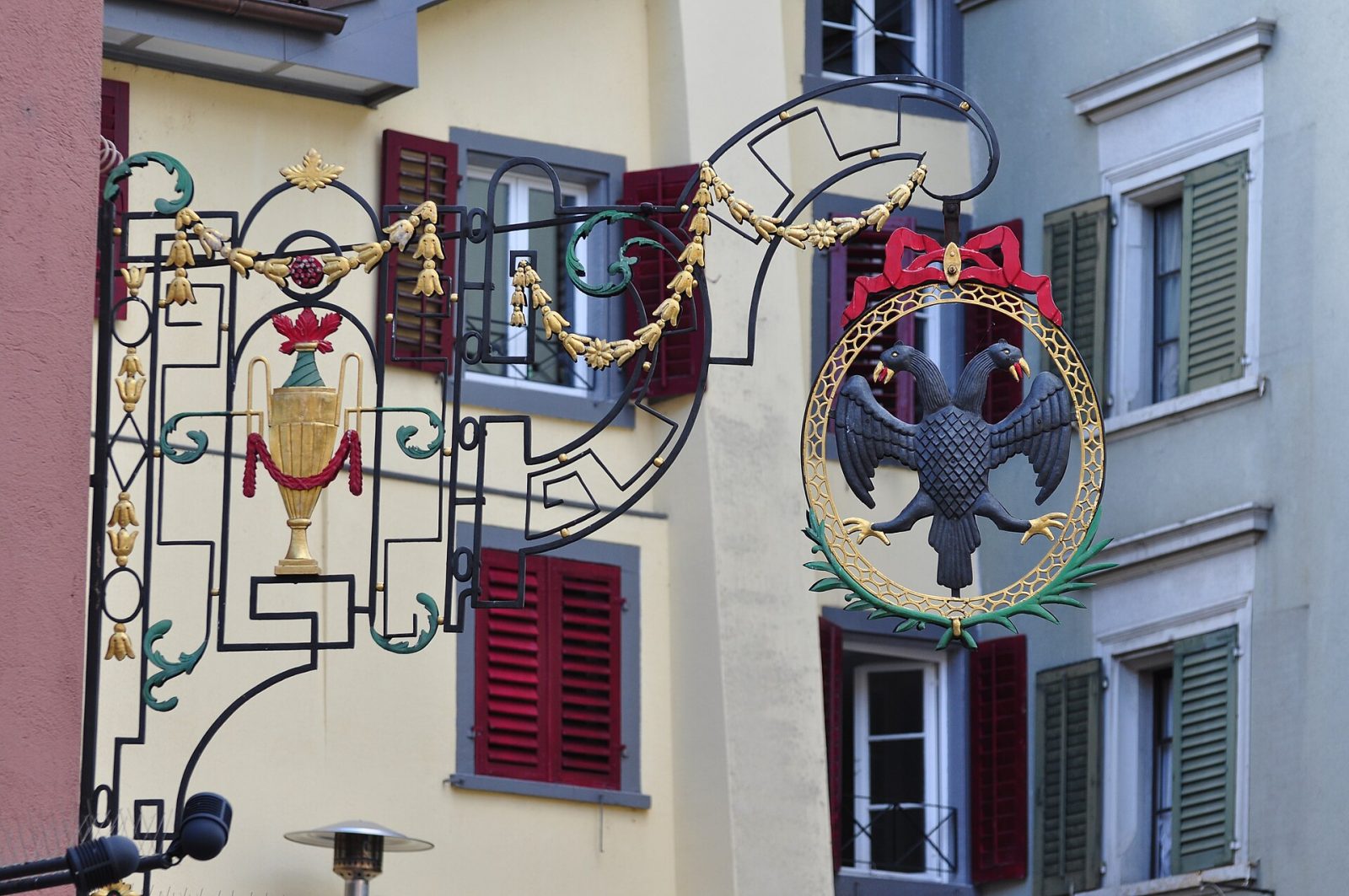 Niederdorf Lanes and Zürich Craft Traditions